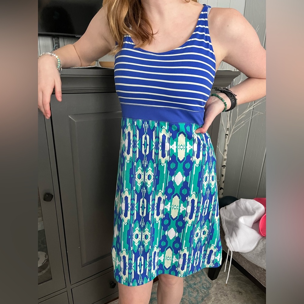 Woman’s summer dress, built in bra! Woman’s size Medium